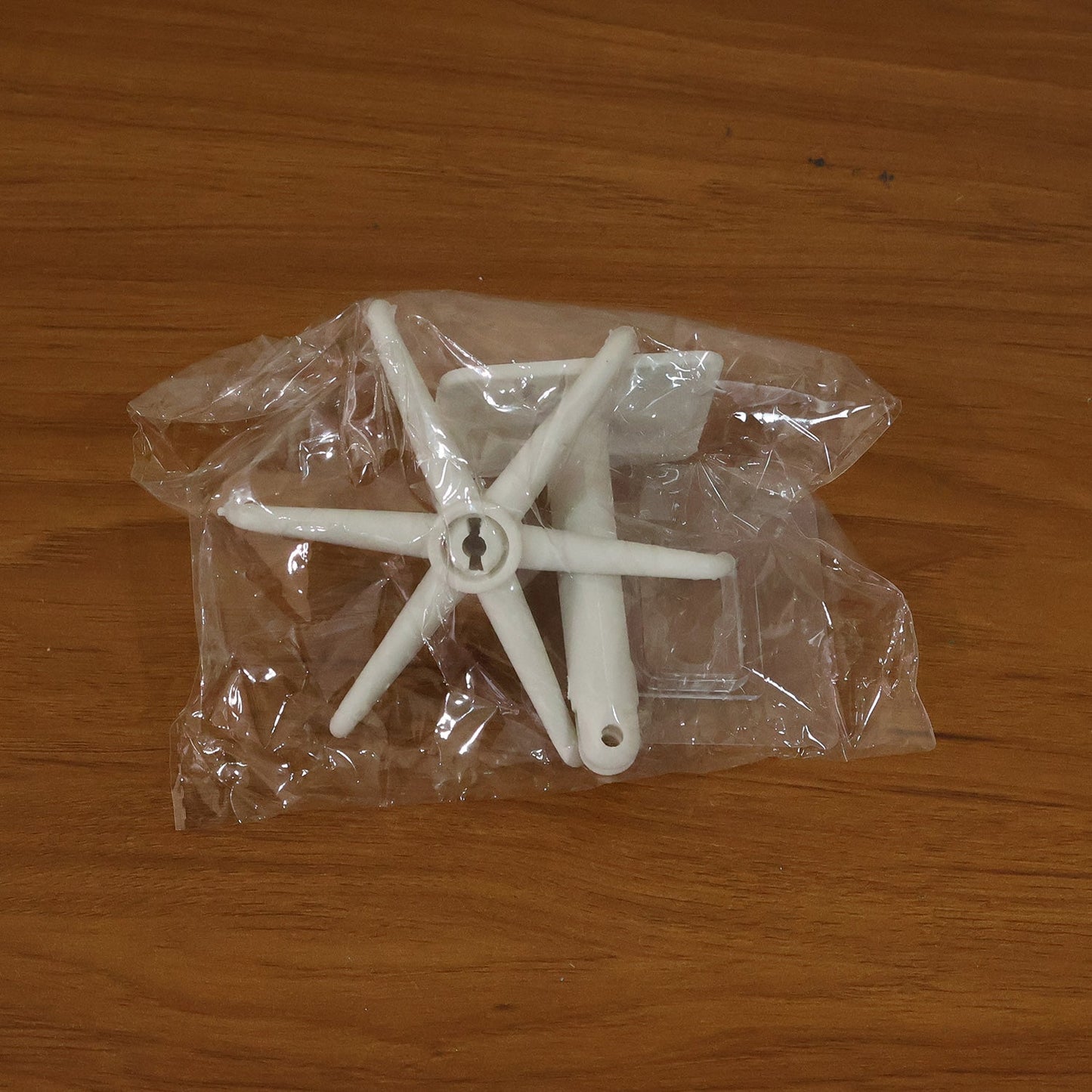 360° Rotating Folding Hook Self-Adhesive Waterproof Wall Mounted Hook